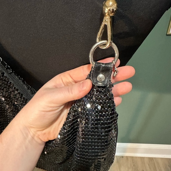 La Regale Vintage Shimmering Black Evening Bag - Picture 5 of 6